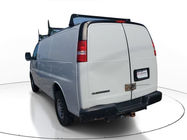 Used 2017 Chevrolet Express 2500 RWD image 3