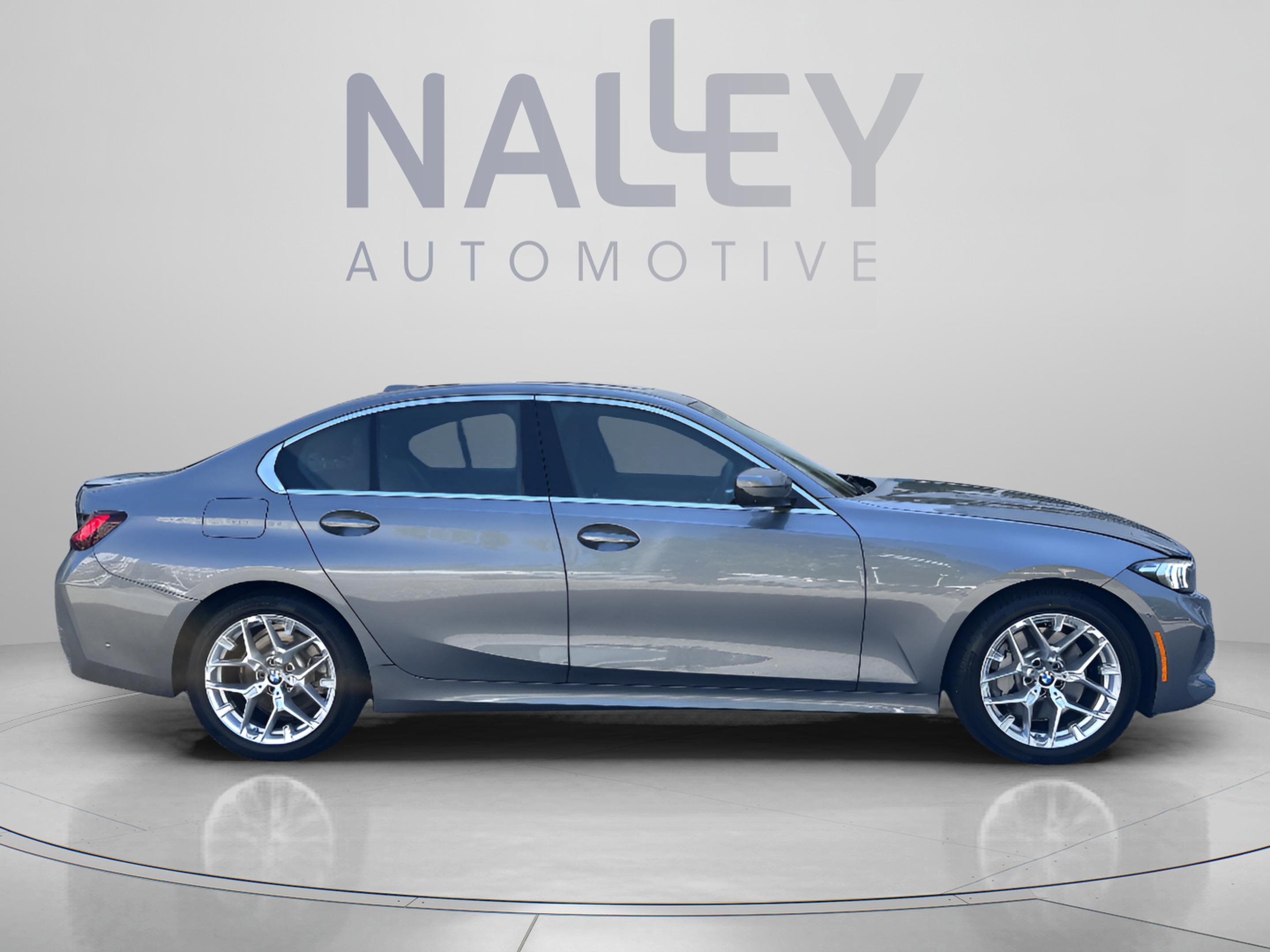 Used 2025 BMW 330i Sedan image 4