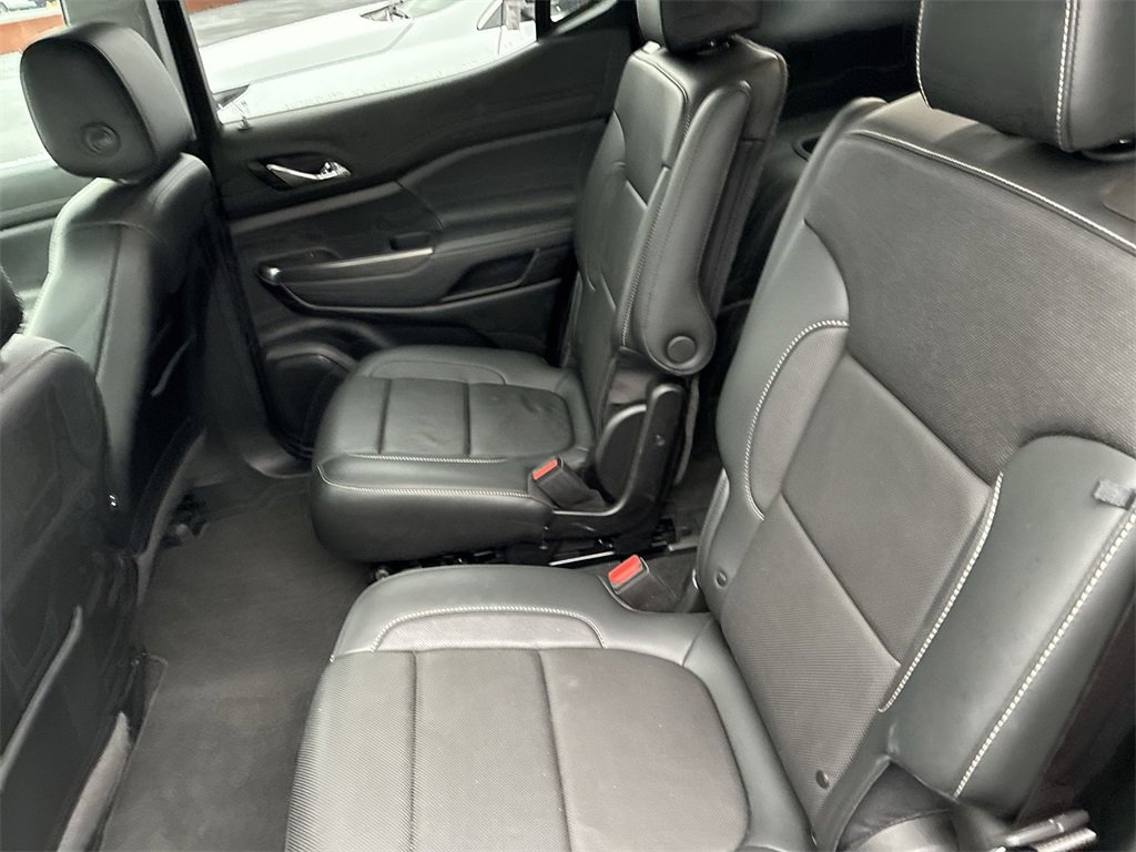 Used 2020 GMC Acadia SLT w/ Driver Alert Package II image 19
