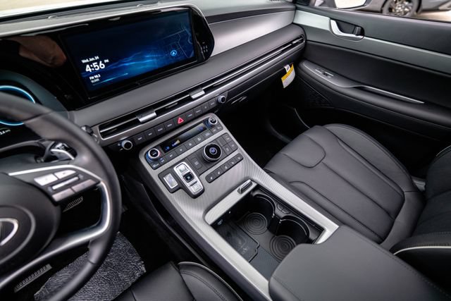 Certified 2025 Hyundai Palisade SEL FWD image 24