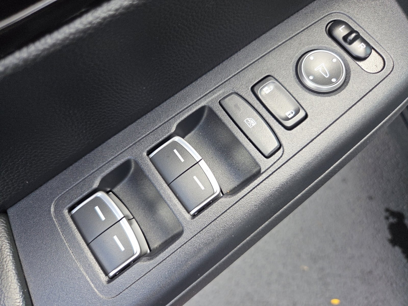 Certified 2025 Honda CR-V Sport Touring image 34