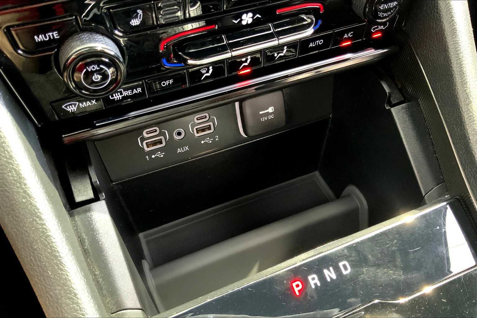 Used 2024 Jeep Grand Cherokee Limited 4xe image 33