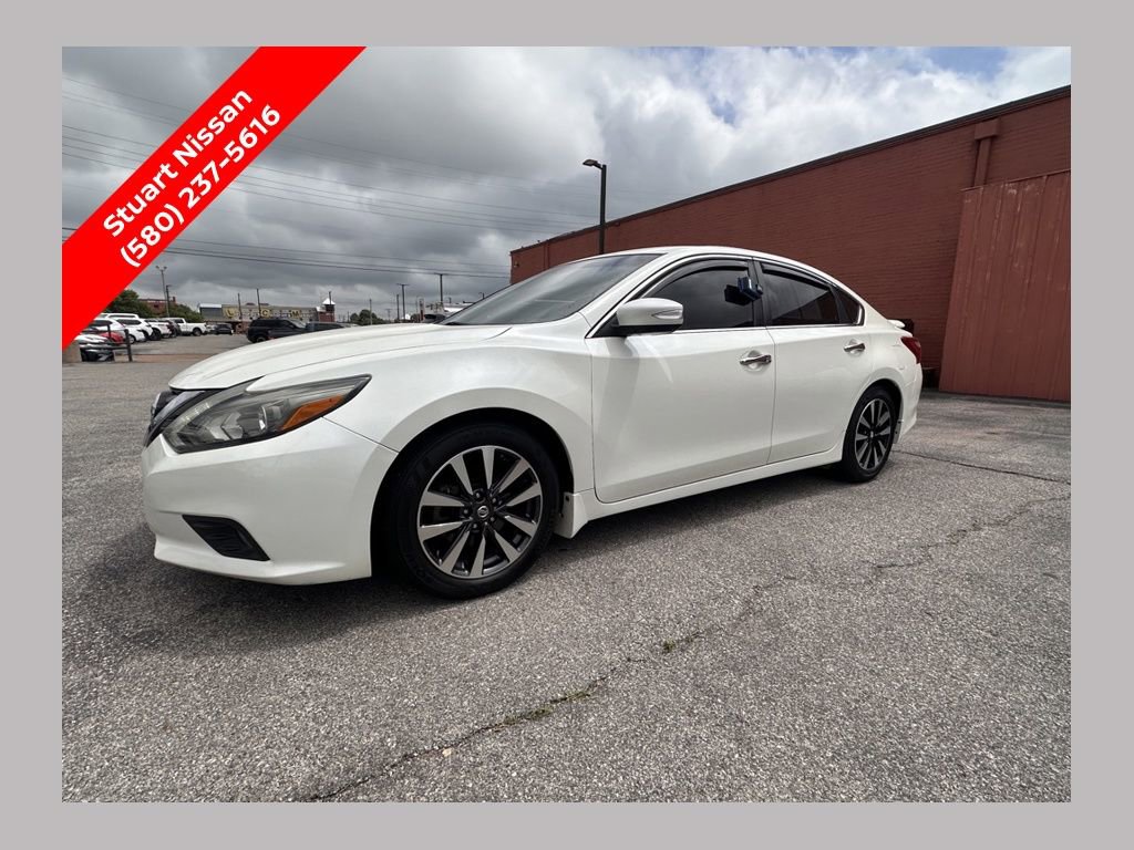 Used 2017 Nissan Altima 2.5 SL w/ 2.5 Technology Package