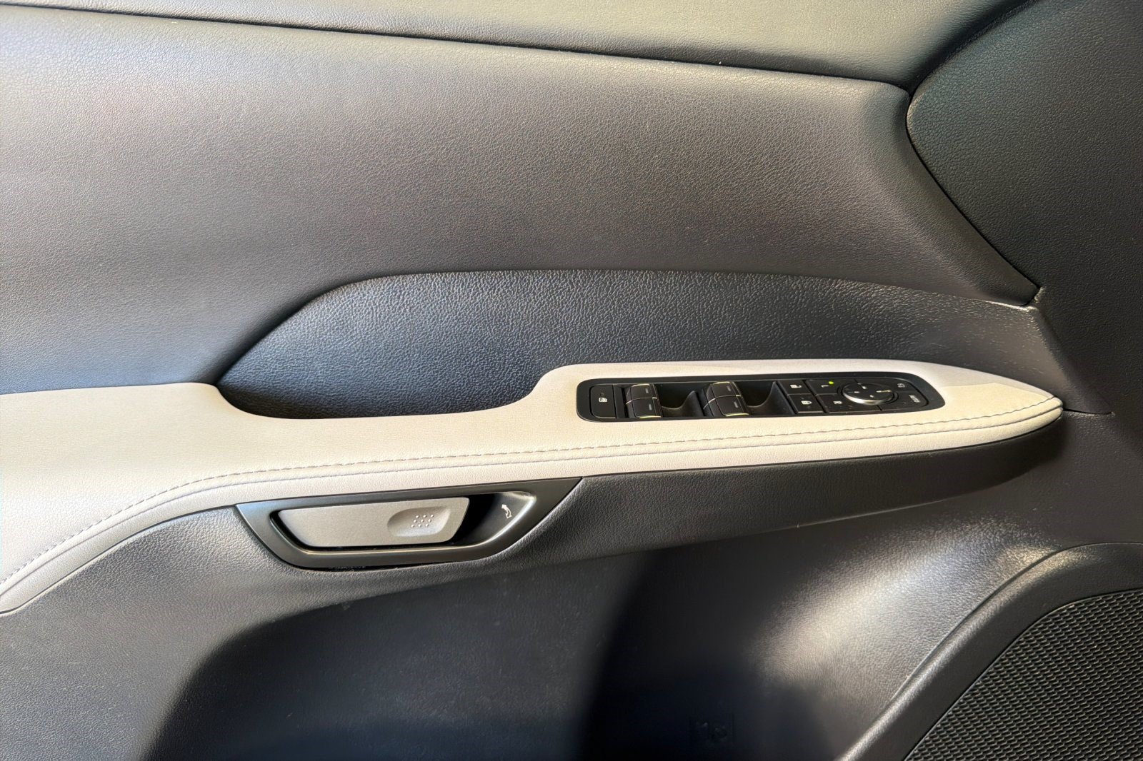 Used 2023 Lexus RX 350 w/ Cold Area Package AWD/4WD image 12