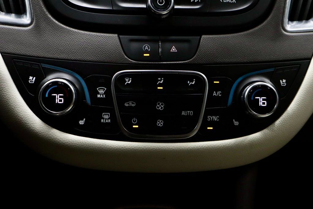 Used 2024 Chevrolet Malibu LT image 30