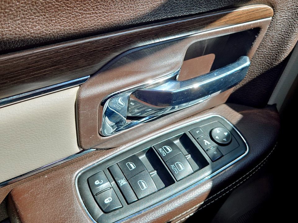 Used 2013 RAM 1500 Laramie w/ Convenience Group image 20