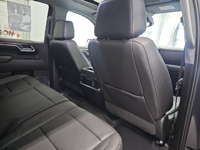 Used 2022 Chevrolet Silverado 1500 LTZ w/ LTZ Premium Package AWD/4WD image 31
