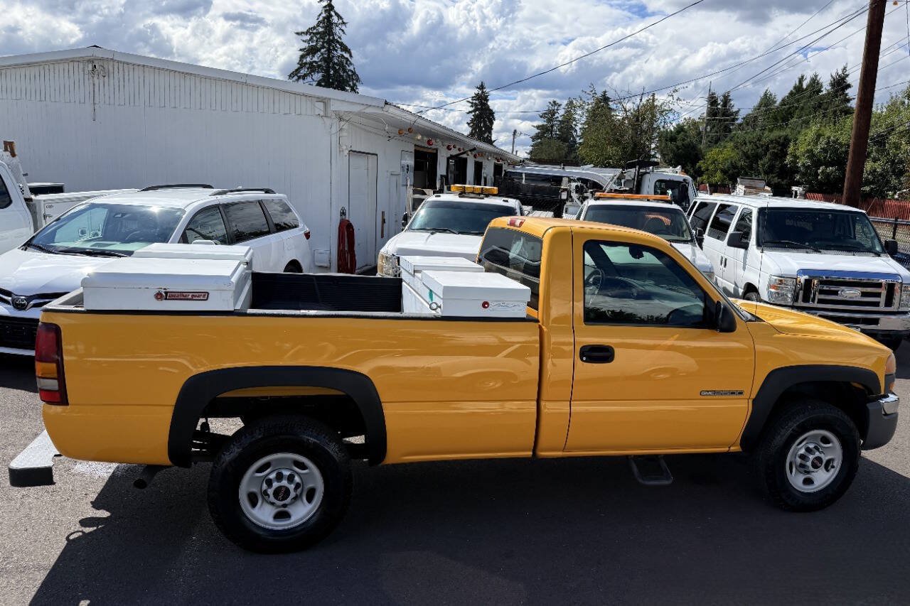 Used 2003 GMC Sierra 2500 W/T RWD image 3