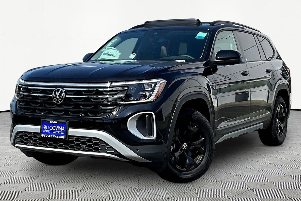 New 2026 Volkswagen Atlas Peak Edition image 3