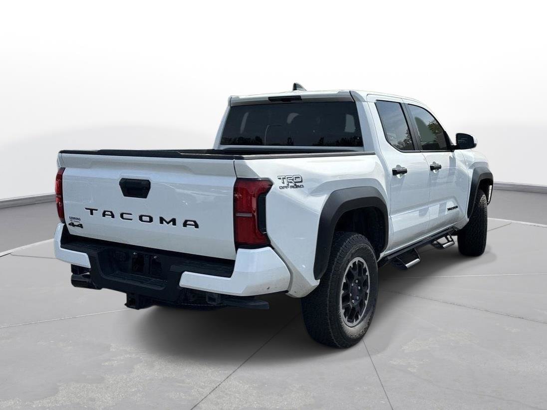 Certified 2025 Toyota Tacoma TRD Off-Road AWD/4WD image 6