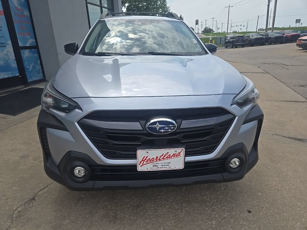 Used 2023 Subaru Outback Premium AWD/4WD image 18