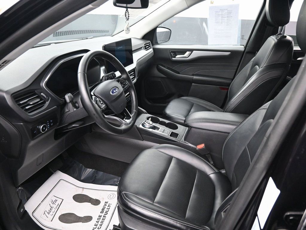 Used 2025 Ford Escape Platinum image 23
