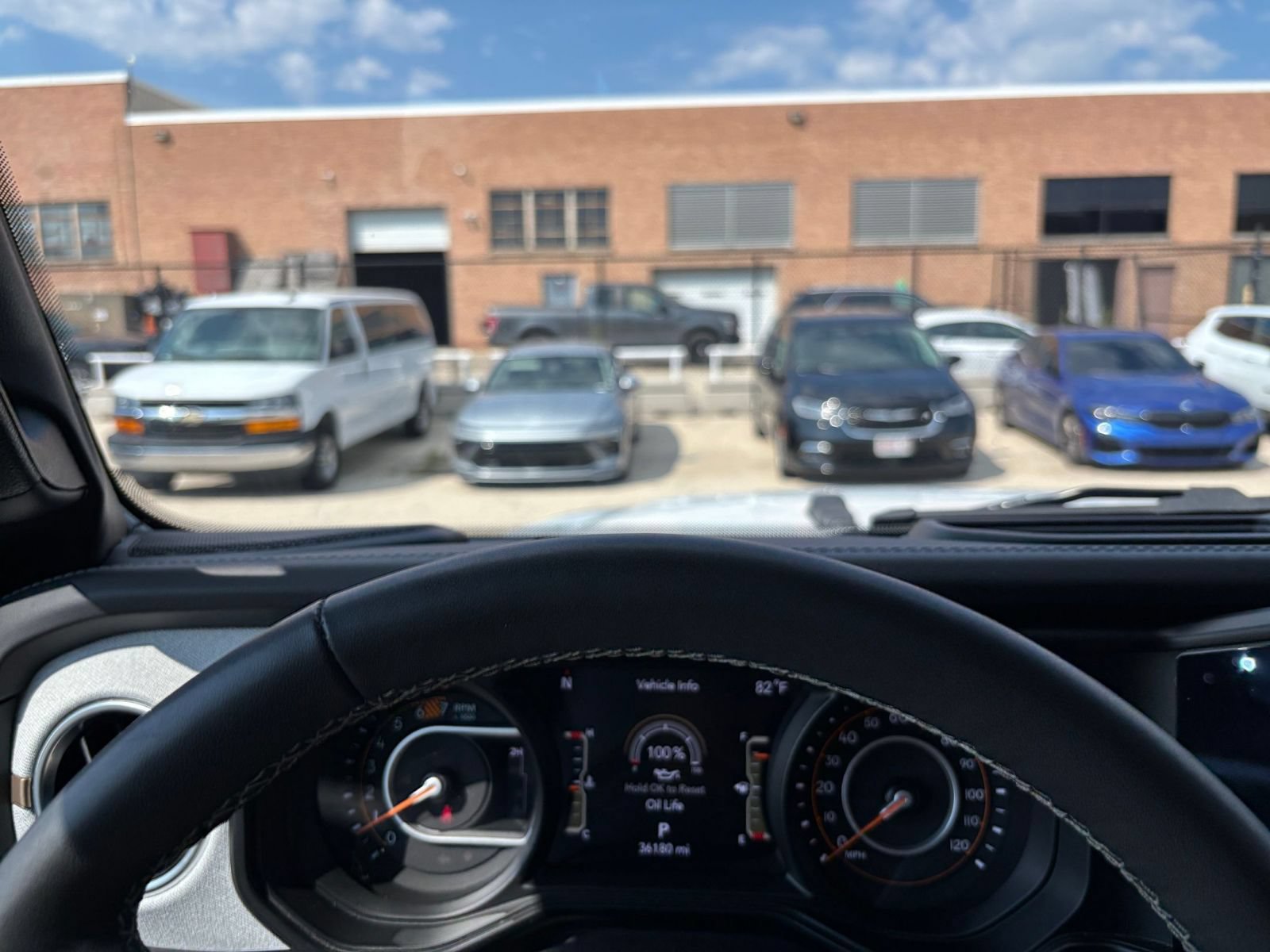 Used 2025 Jeep Wrangler Unlimited Sahara AWD/4WD image 31