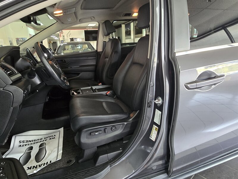 Used 2025 Honda Odyssey EX-L image 9