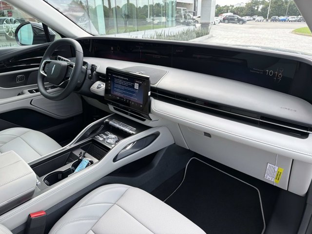 New 2026 Lincoln Nautilus Premier AWD/4WD image 18