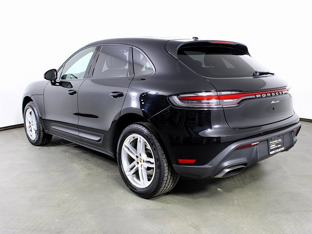 Used 2023 Porsche Macan image 3