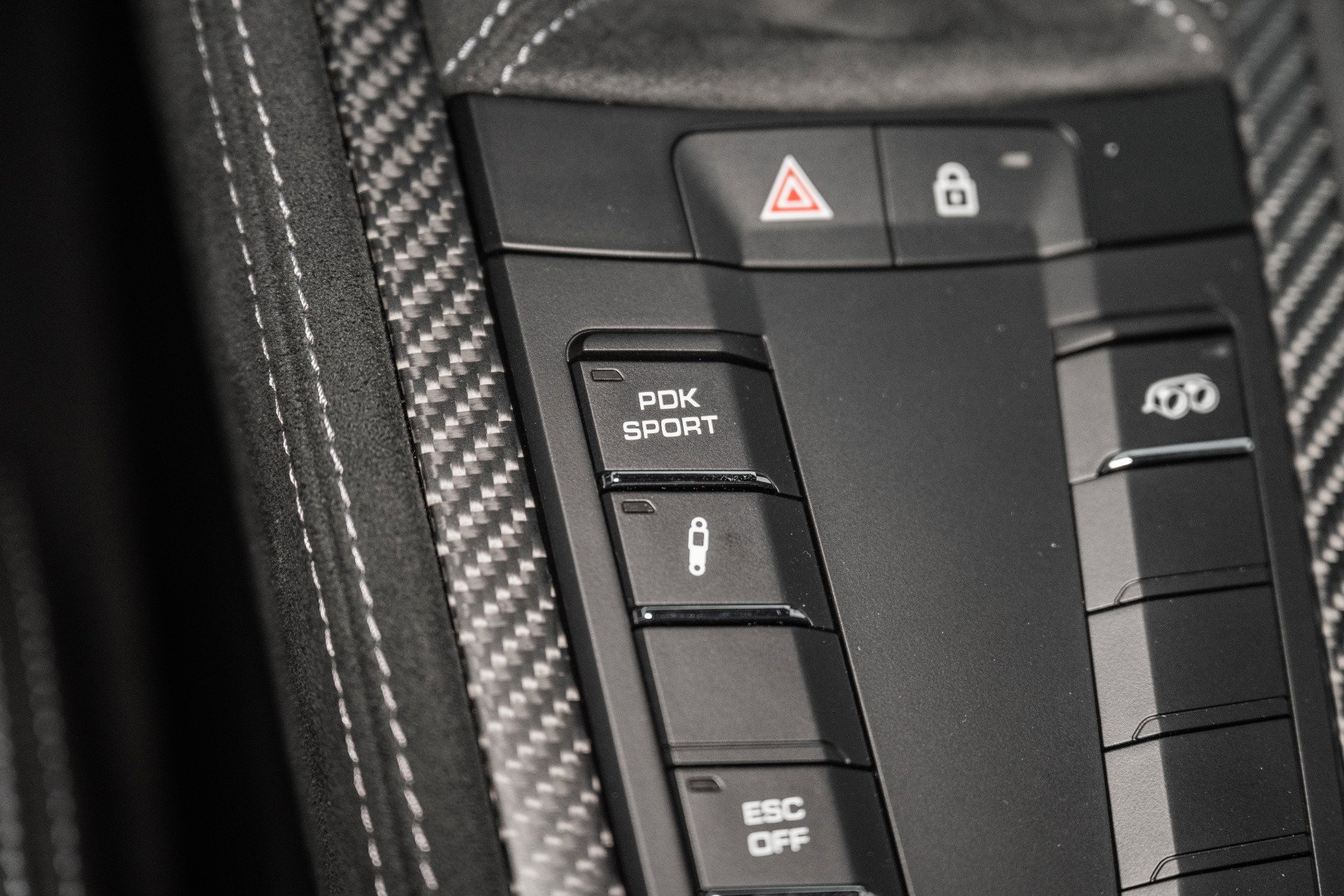 Used 2024 Porsche 718 Cayman GT4 RS image 39