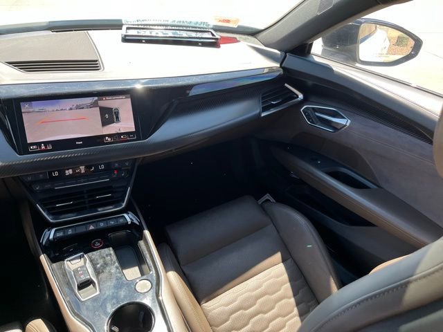 Used 2022 Audi e-tron GT Prestige w/ Prestige Package image 14
