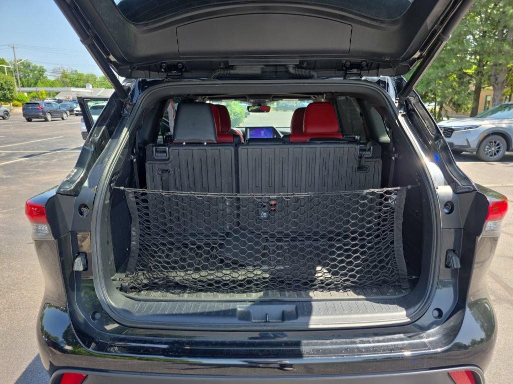 Used 2023 Toyota Highlander XSE AWD/4WD image 30