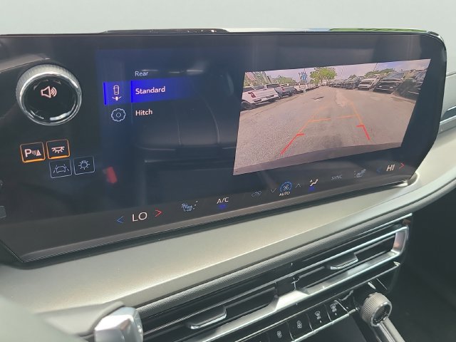 New 2026 Chevrolet Traverse LT FWD image 30
