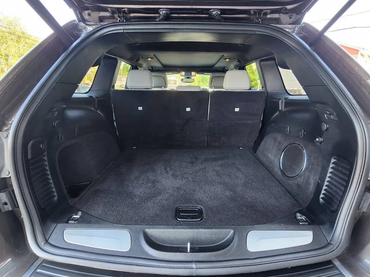 Used 2018 Jeep Grand Cherokee Limited AWD/4WD image 12