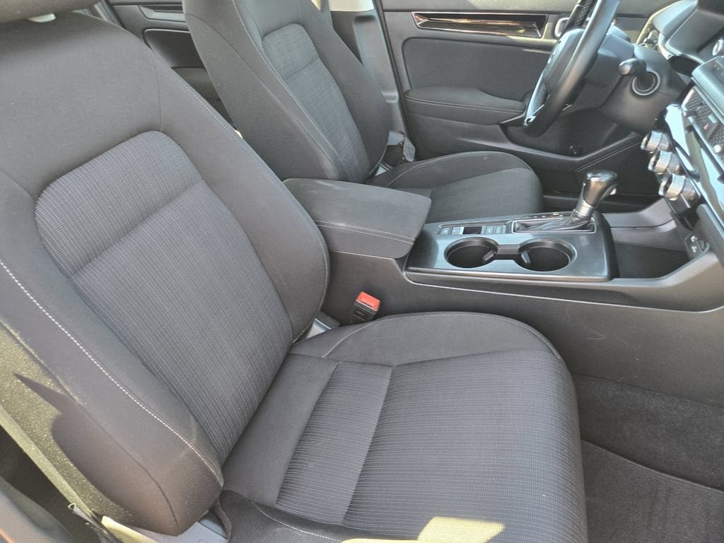 Used 2022 Honda Civic EX image 9