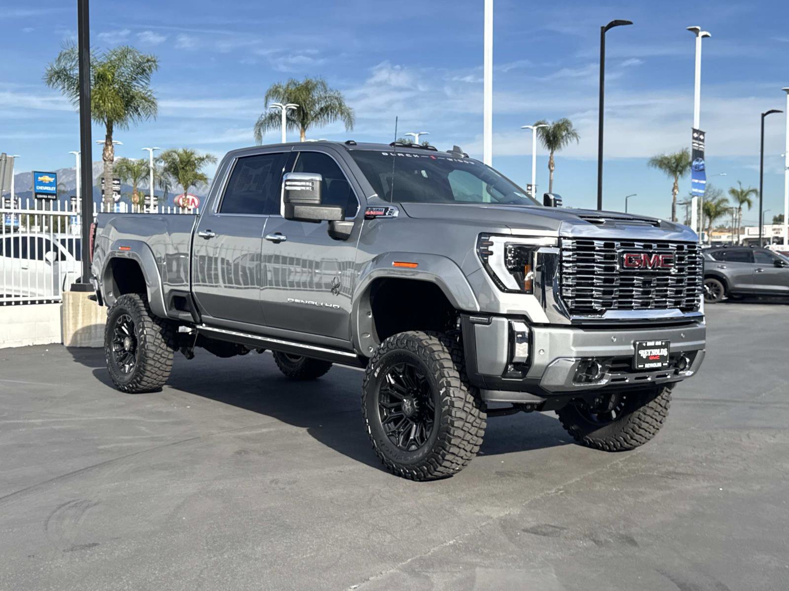 New 2026 GMC Sierra 2500 Denali w/ Denali Reserve Package image 3