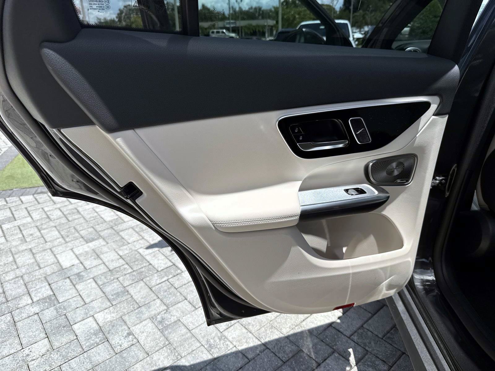 New 2027 Mercedes-Benz GLC 300 image 11