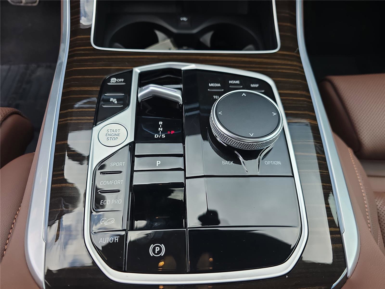 Used 2024 BMW X5 xDrive40i w/ M Sport Package image 26