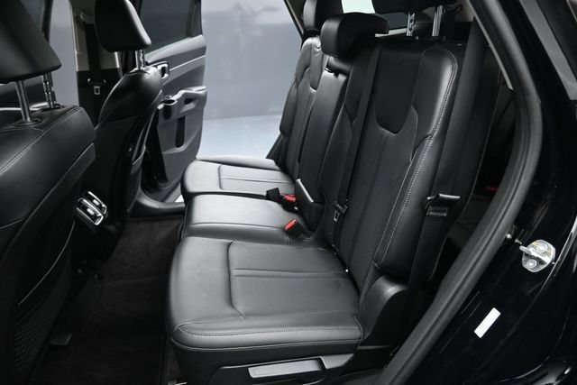 Used 2023 Kia Sorento S FWD image 16