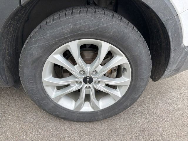 Used 2022 Kia Telluride LX image 15