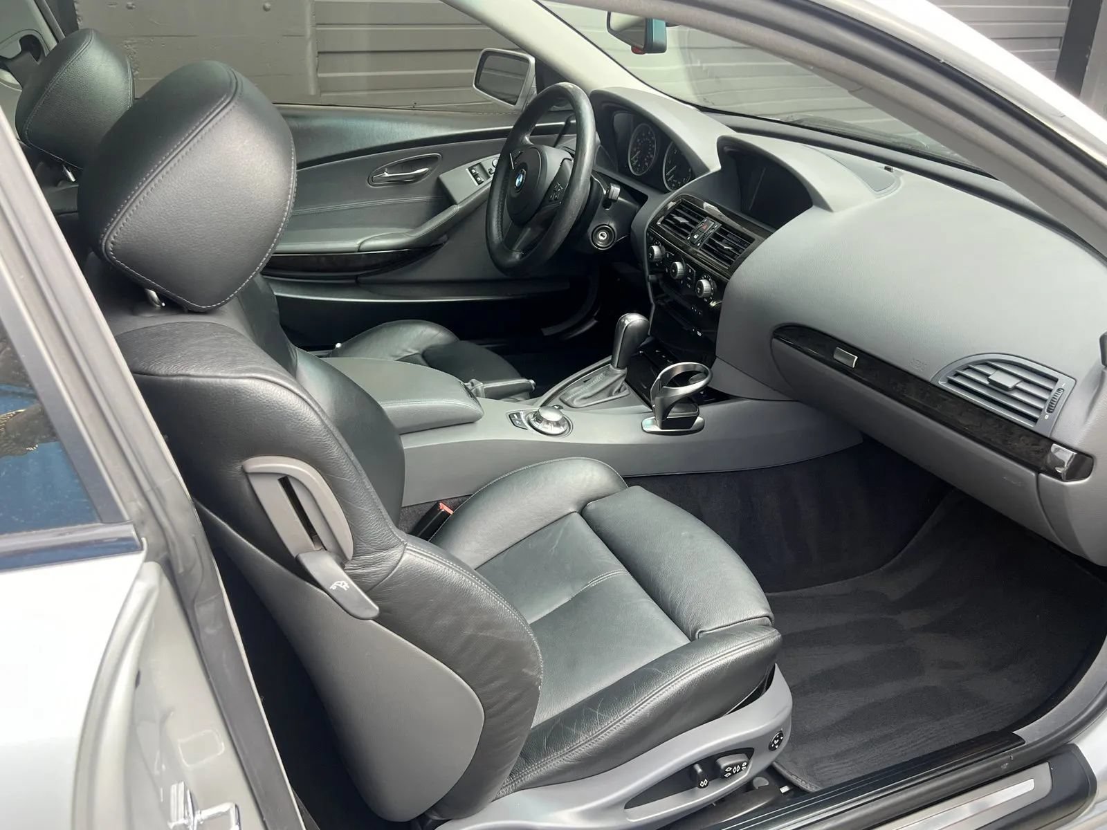 Used 2004 BMW 645Ci Coupe RWD image 13