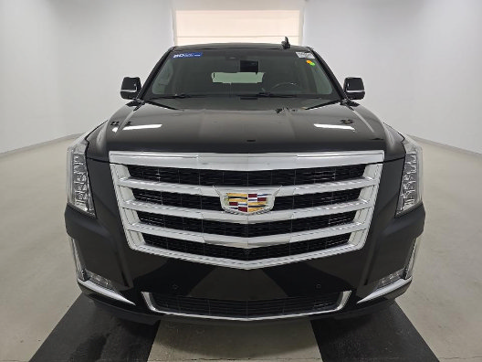 Used 2016 Cadillac Escalade Luxury RWD image 2