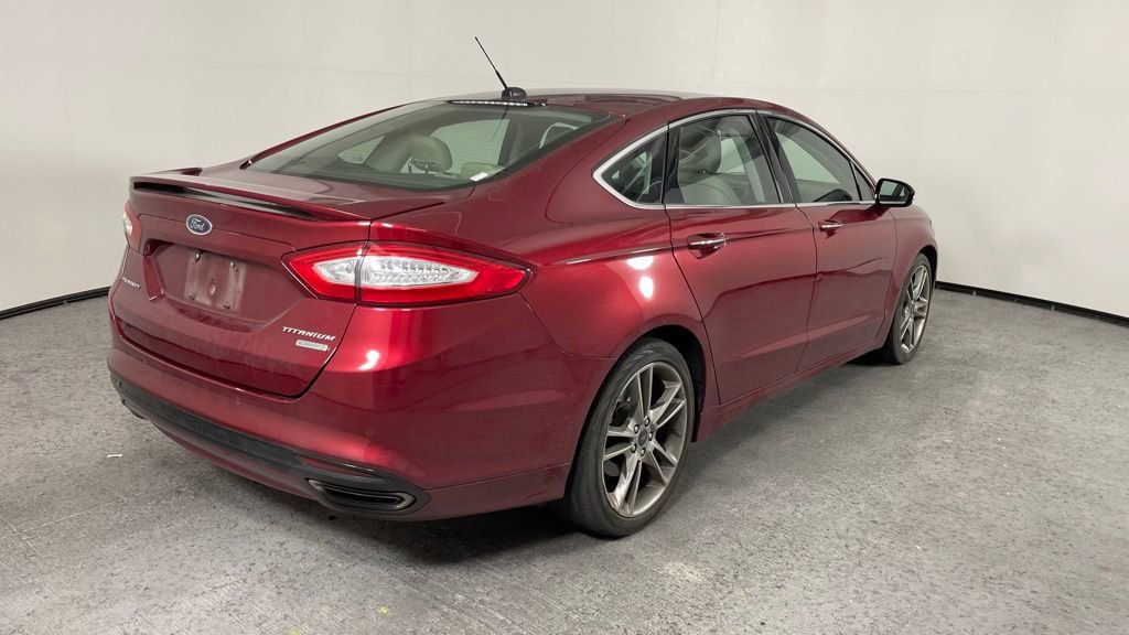 Used 2016 Ford Fusion Titanium FWD image 3