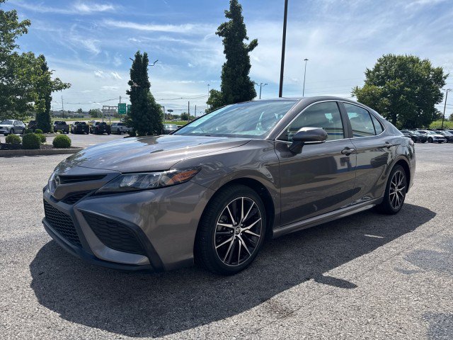 Used 2024 Toyota Camry SE FWD image 15