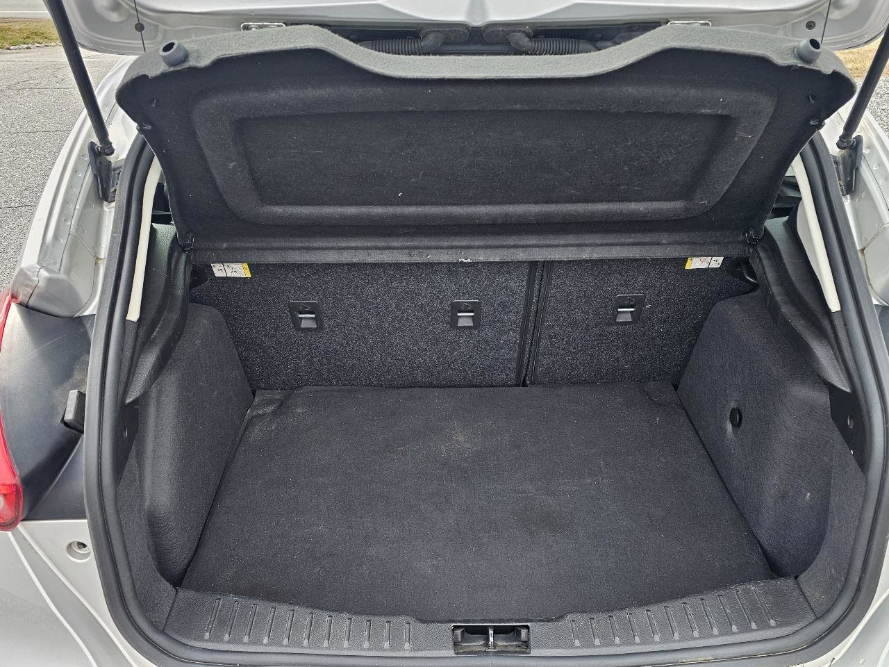 Used 2016 Ford Focus SE image 6