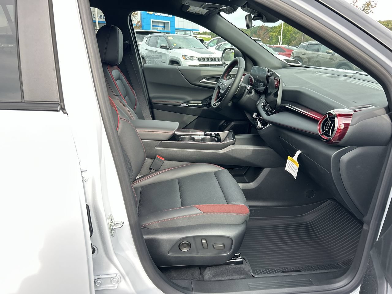 New 2027 Chevrolet Equinox RS w/ Convenience Package III AWD/4WD image 15