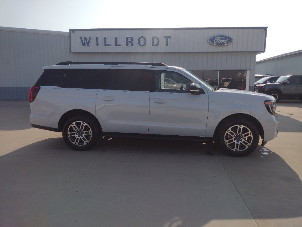 New 2025 Ford Expedition Max Active image 1