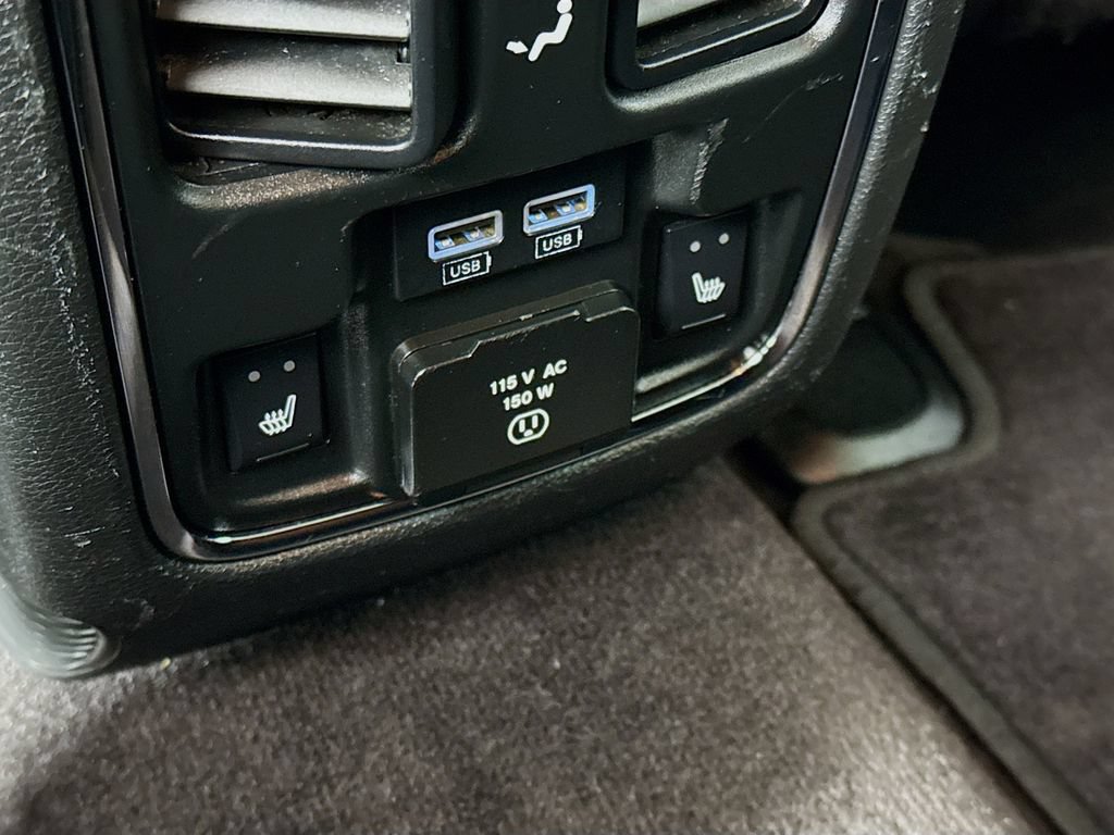 Used 2016 Dodge Durango Limited w/ Nav & Power Liftgate Group AWD/4WD image 27