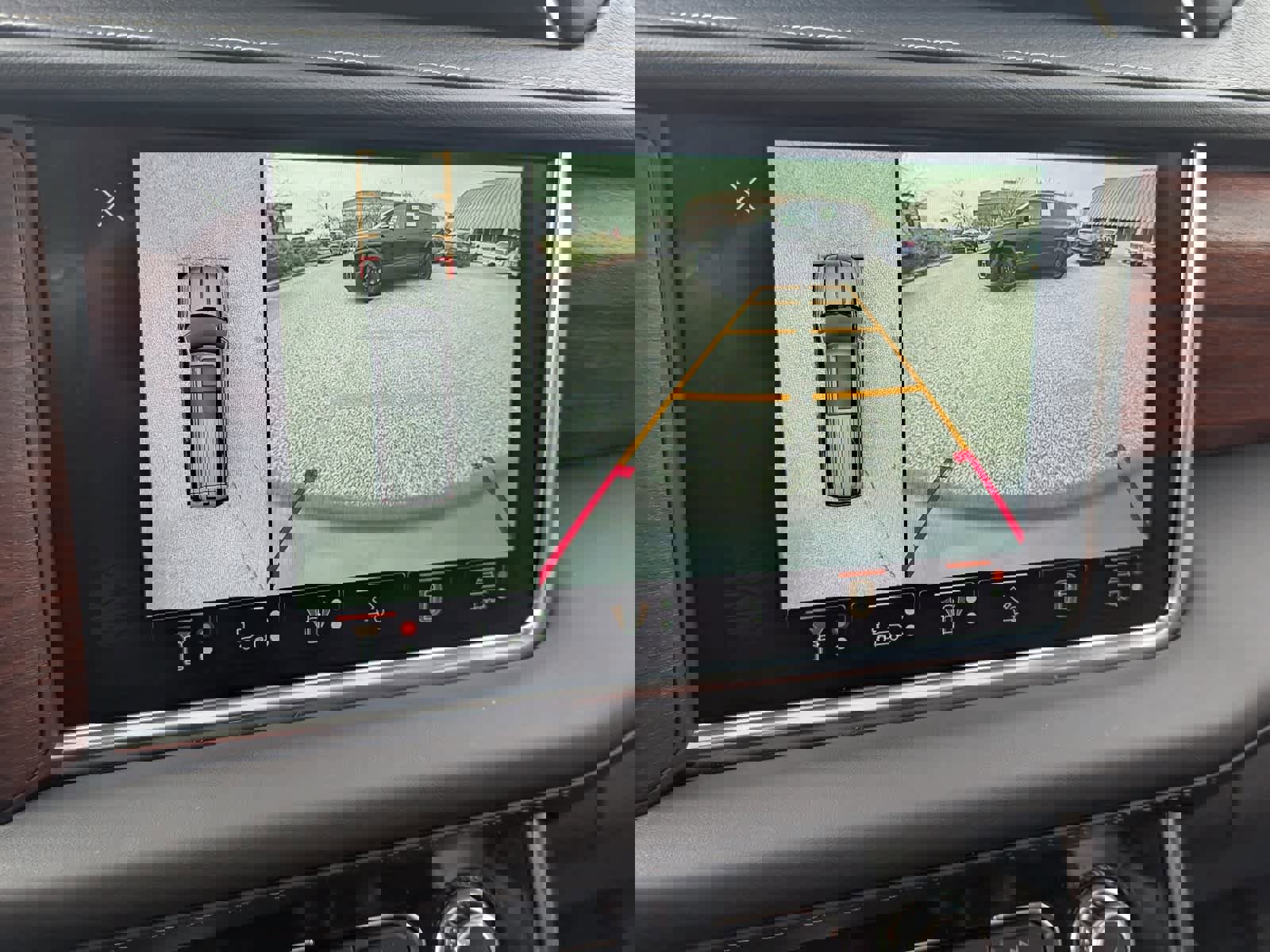 Certified 2024 GMC Yukon Denali Ultimate image 31