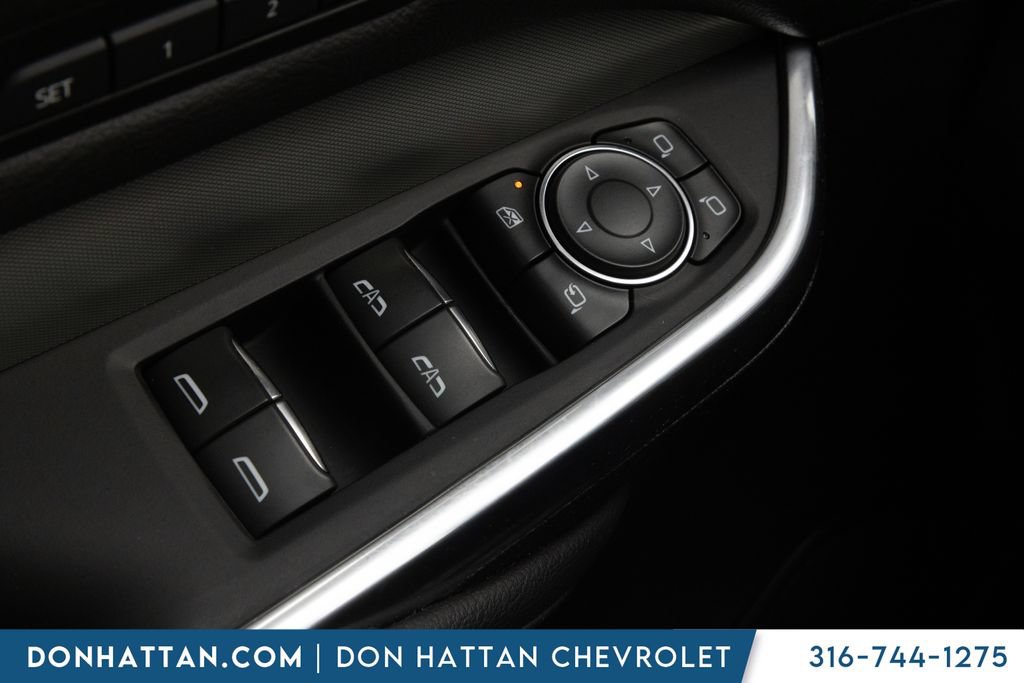 Used 2020 Cadillac XT4 Premium Luxury w/ Cold Weather Package AWD/4WD image 15