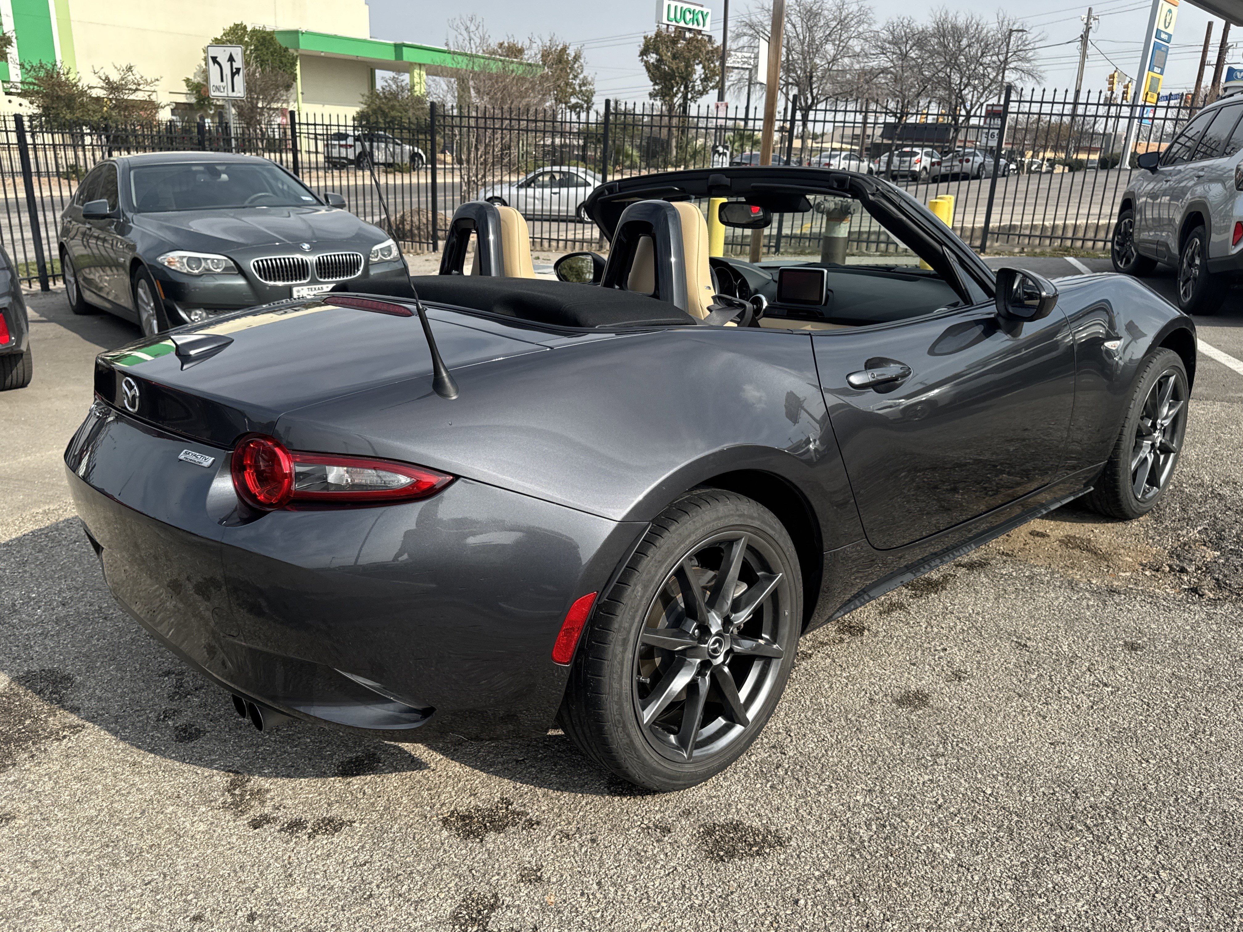Used 2017 MAZDA MX-5 Miata Grand Touring image 10