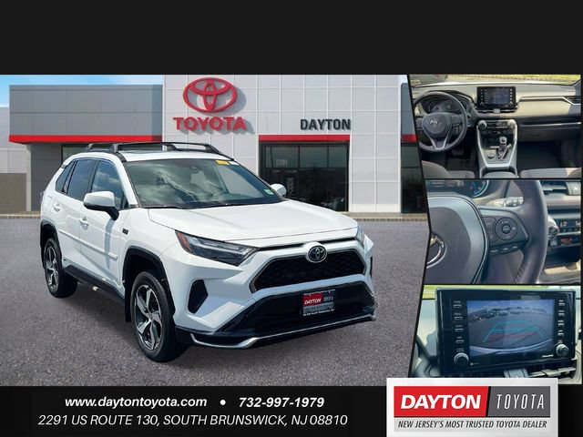 Used 2022 Toyota RAV4 SE w/ Weather & Moonroof Package AWD/4WD image 1