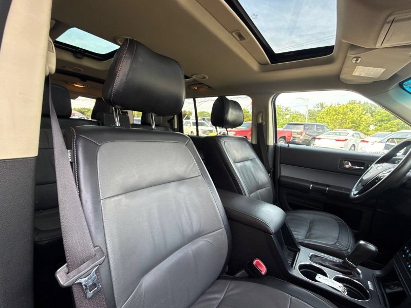 Used 2014 Ford Flex Limited w/ Equipment Group 303A AWD/4WD image 21