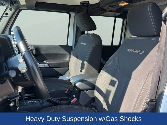 Used 2018 Jeep Wrangler Unlimited Sahara w/ Connectivity Group AWD/4WD image 16
