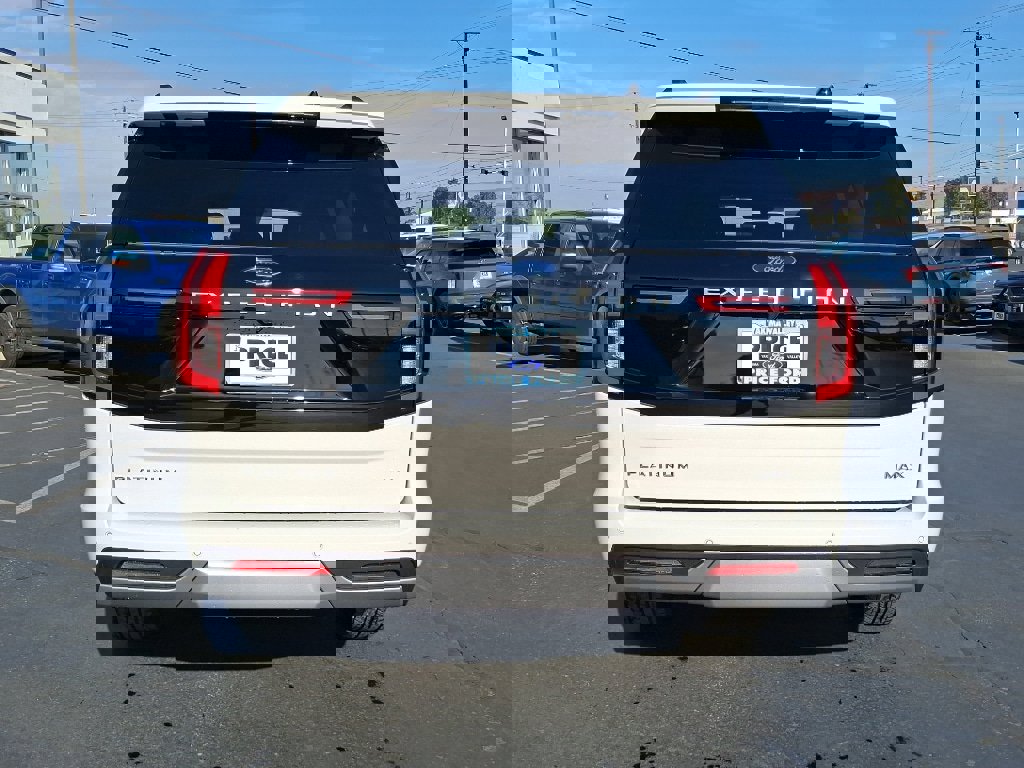 New 2025 Ford Expedition Max Platinum w/ Driver's Package image 4