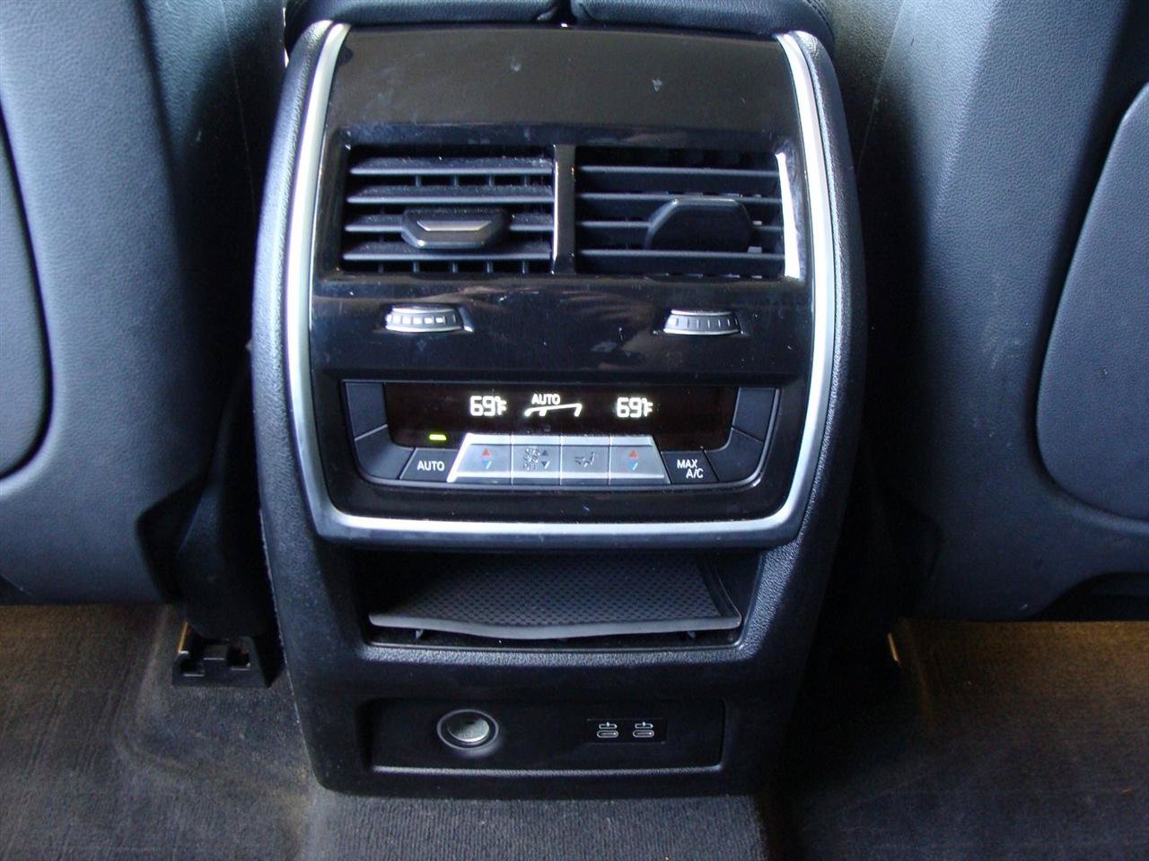 Used 2021 BMW X7 xDrive40i AWD/4WD image 36