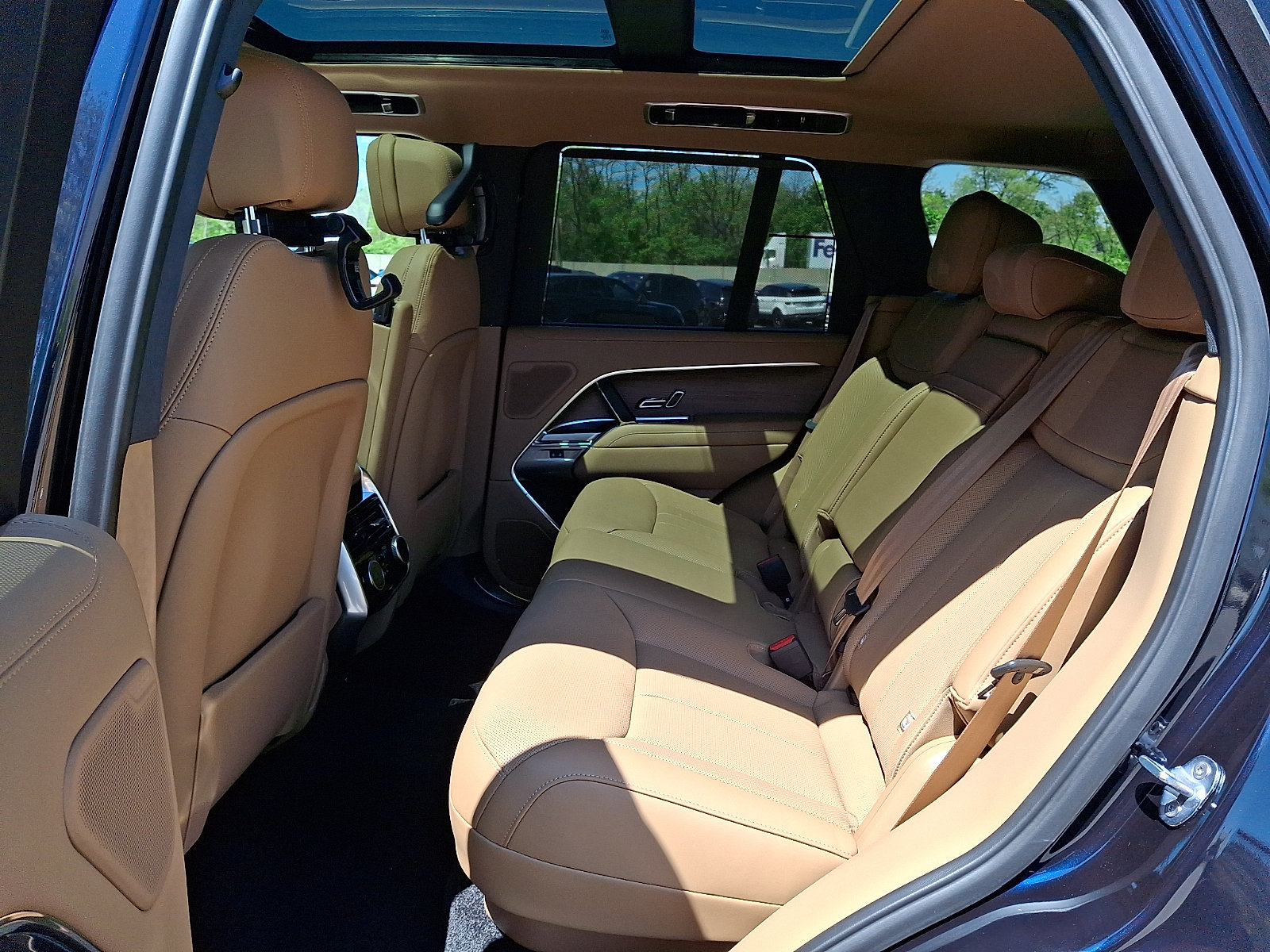 New 2026 Land Rover Range Rover SE AWD/4WD image 5