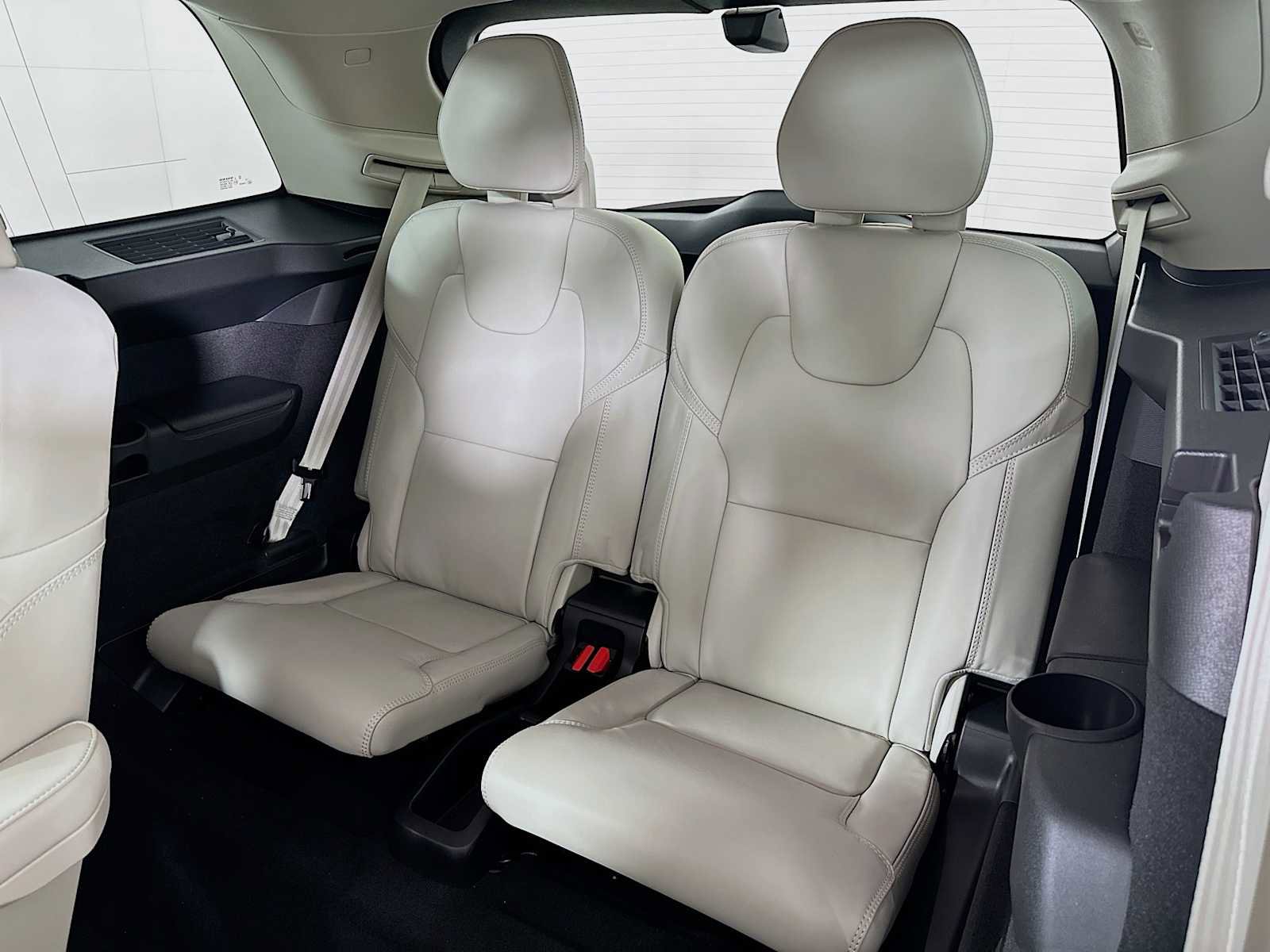 New 2026 Volvo XC90 T8 Ultra w/ Protection Package image 26