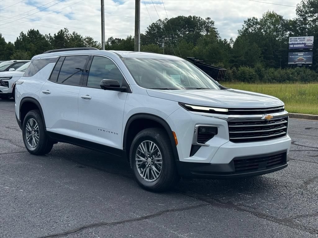 New 2027 Chevrolet Traverse LT w/ Driver Confidence Package FWD image 1